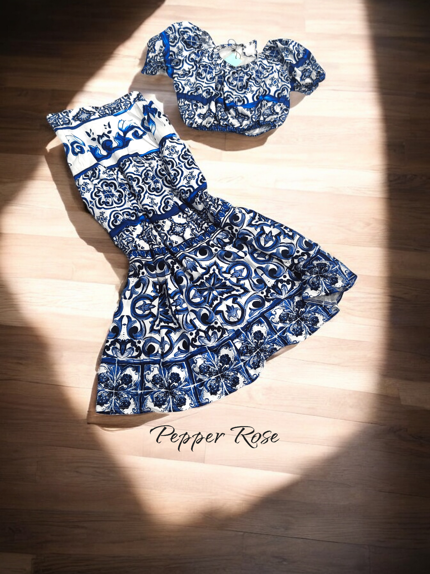 Amyra Floral Co-Ord Set with Crop Top & Skirt - Blue/White