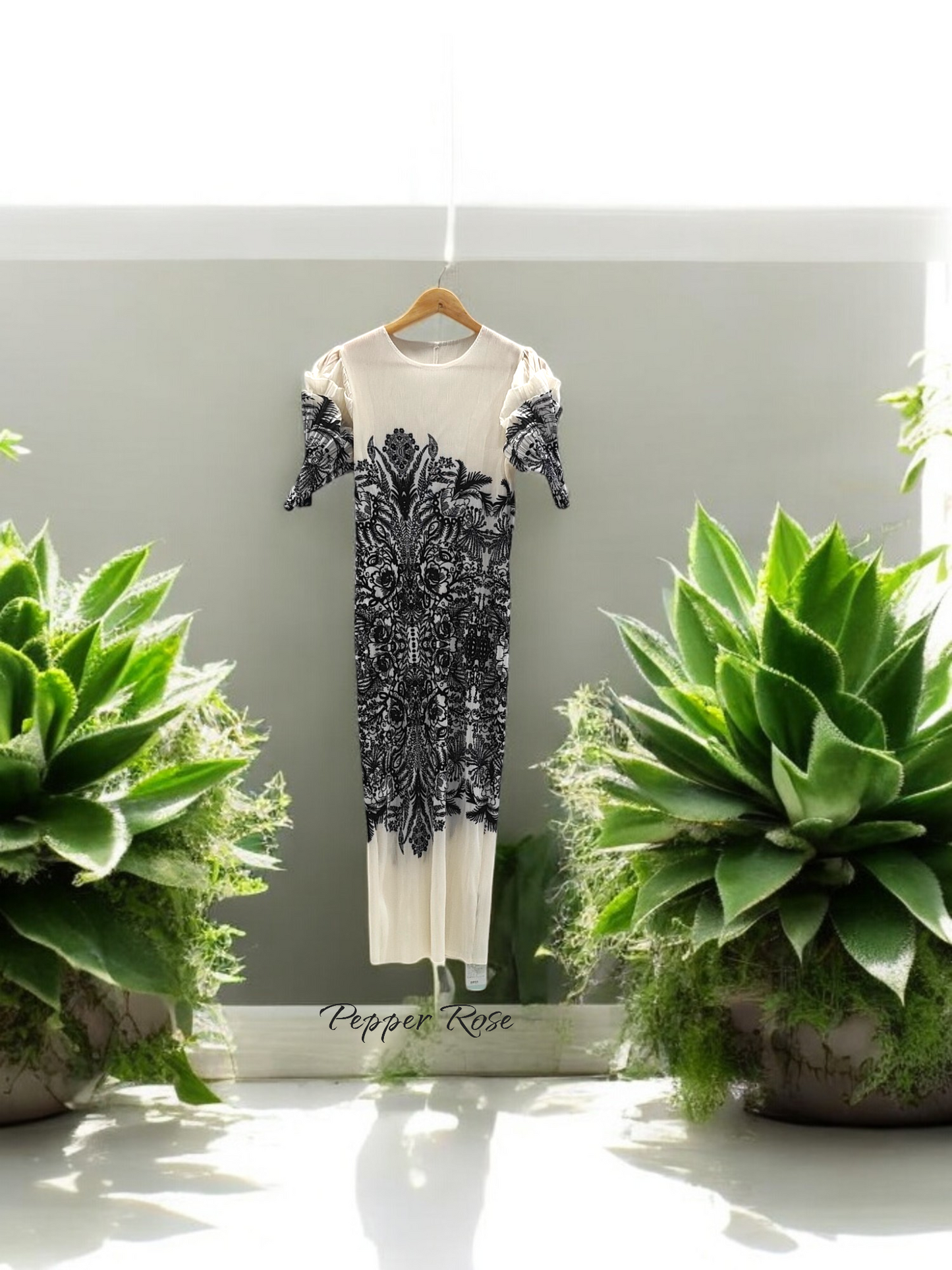 Miyake pleated printed bodycon Dress - Black & White