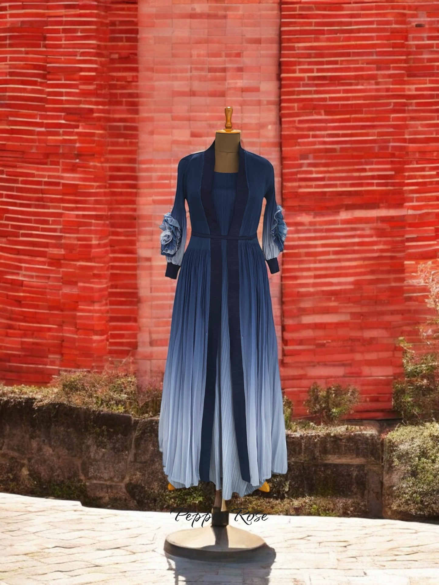 Miyake 2 piece coat and sleeveless pleated Dress - Navy blue