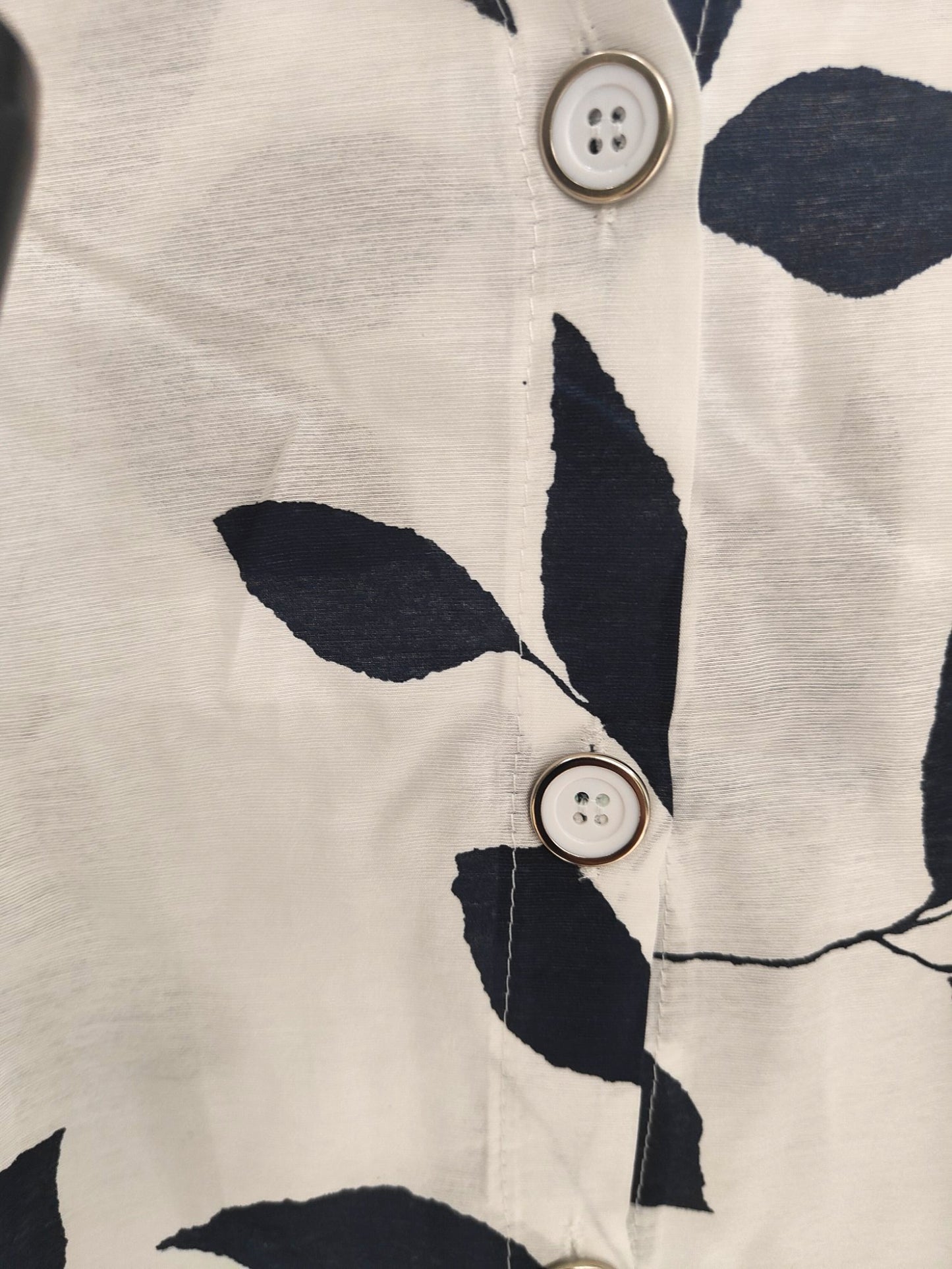 Nena leaf Printed Shirt With Puff Sleeved - Navy Blue