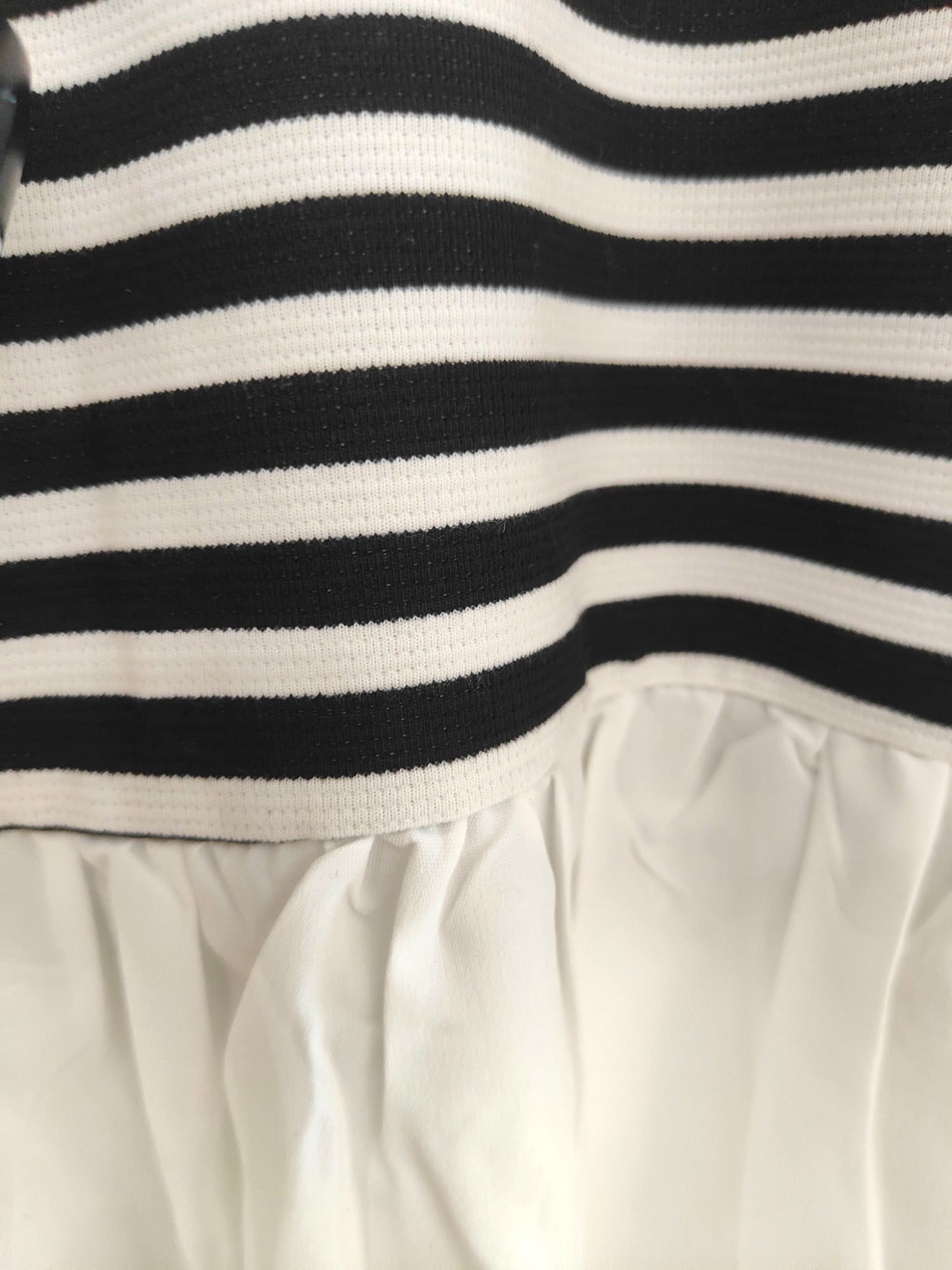 Hera Striped Top With Adjustable Strap - Black/White