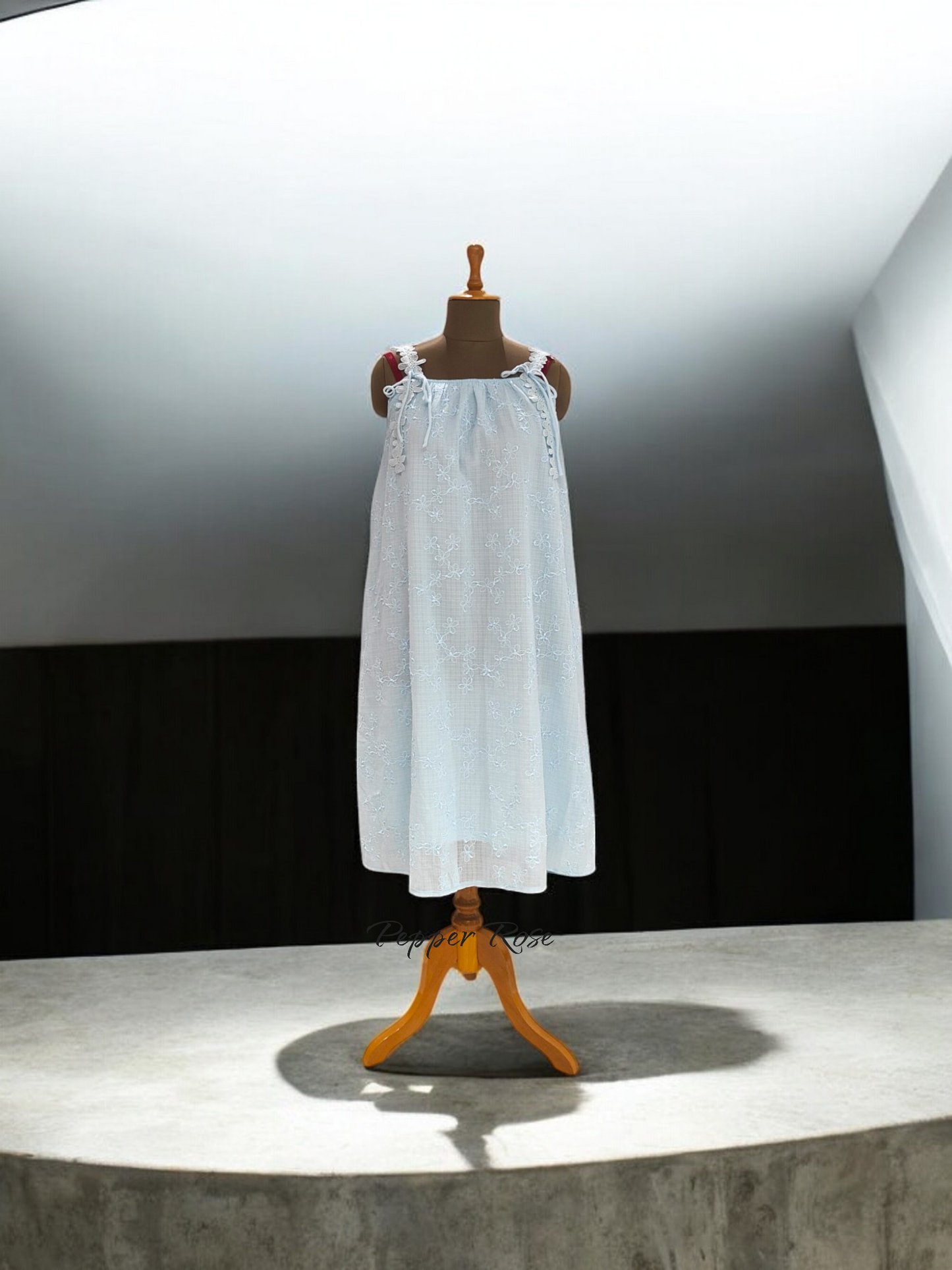 Raisa Floral Embroidery Dress - Blue